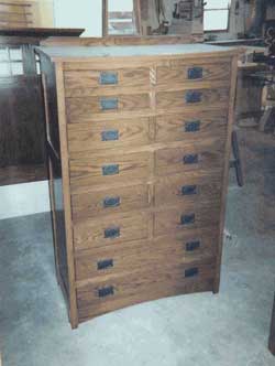 Amish Custom Made Oak Mission Chest of Drawers with Hammered Pulls
