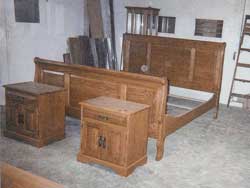 Amish Custom Made Oak 1 Drawer 2 Door Nightstands