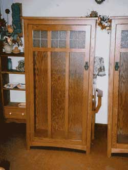 Amish Custom Made Oak Mission Curio with Antiqued Leaded Glass