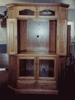 Amish Custom Made Oak Corner Entertainment Center with Upper and Lower Display