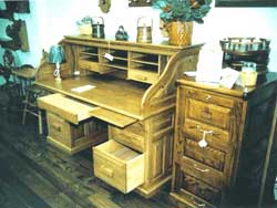 Amish Custom Made Oak Standard Rolltop Desk