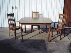 Amish Custom Made Queen Anne Scalloped Edge Table