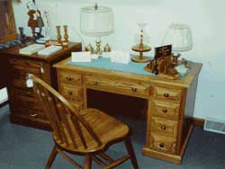 Amish Custom Made Oak Standard Flat Top